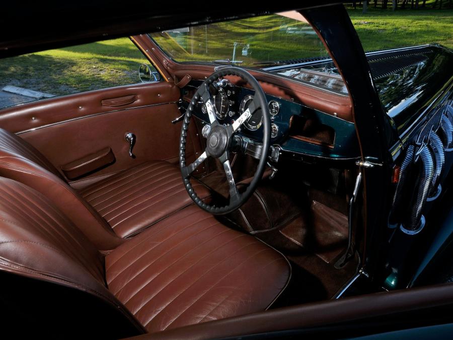 Интерьер Delage D8 120 Aerodynamic Coupe by Letourneur & Marchand 1937 года  (фото 3 из 15)